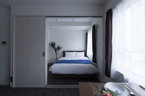 Appartement (Studio) | Fer et planche à repasser, accès au Wi-Fi (inclus)
