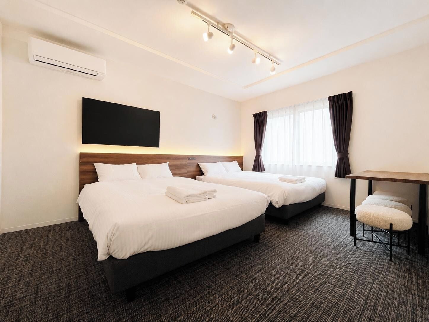 Superior Twin Room | Iron/ironing board, free WiFi
