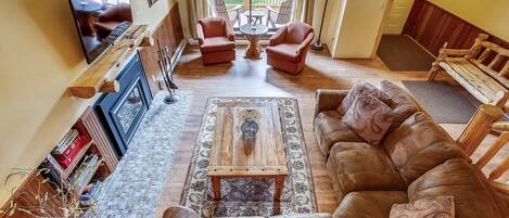 Flat-screen TV, fireplace