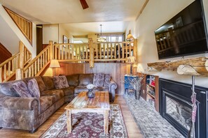 Flat-screen TV, fireplace