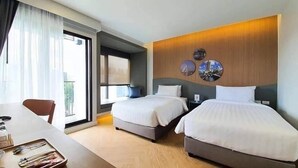Superior Twin Room | Desk, laptop workspace, free WiFi, bed sheets