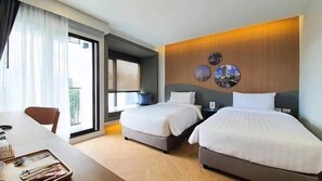 Superior Twin Room | Desk, laptop workspace, free WiFi, bed sheets - Rico Hotel Ratchadapisek 32 (Bangkok)