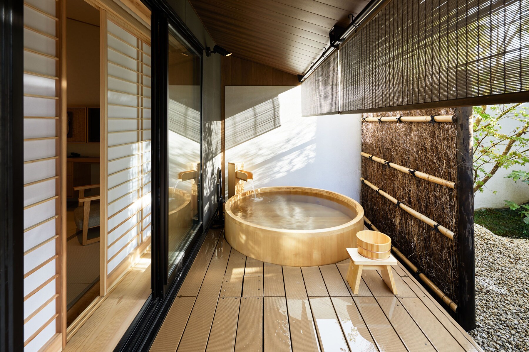 Deluxe Twin Room with Open-air Bath | In-room safe, WiFi (free), bed sheets