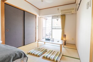 Room305 | Free WiFi, wheelchair access - SUNDAY peace room Honkawa (Hiroshima)