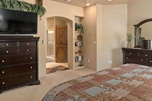 3 bedrooms, desk, iron/ironing board, travel cot