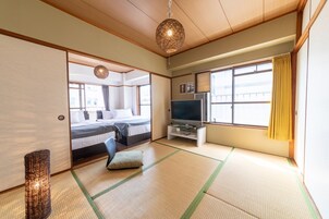 Room301 | Down comforters, free cribs/infant beds, free WiFi, bed sheets