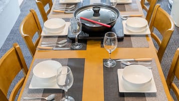 Room301 | In-room dining