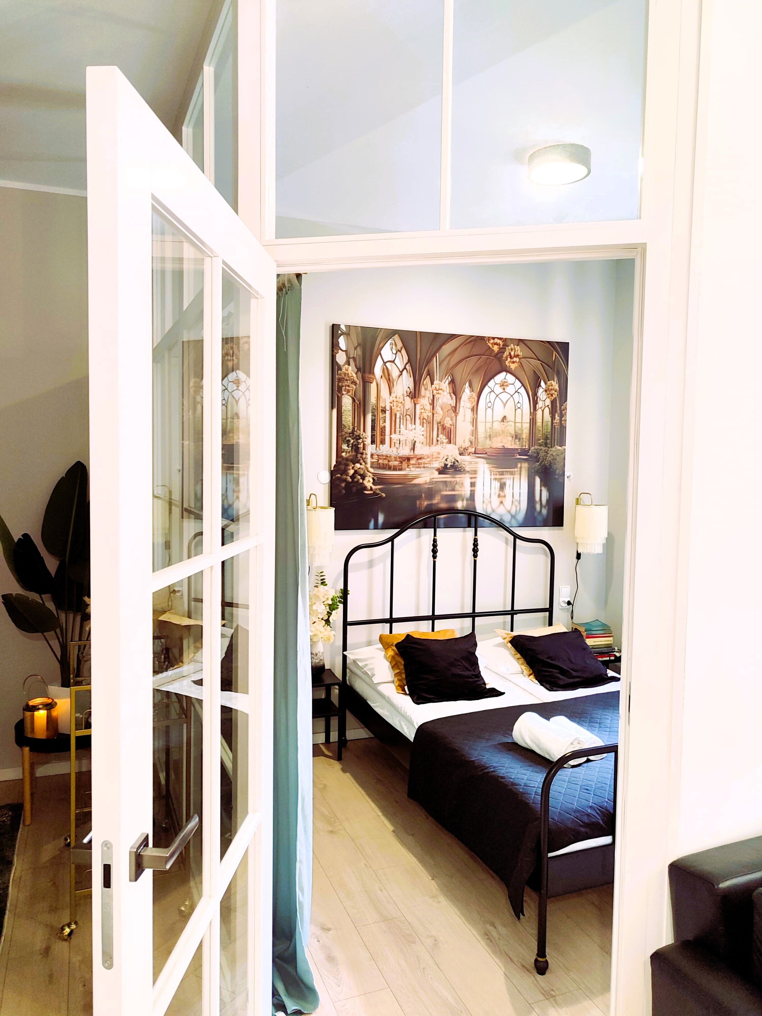 Apartamento básico | Cortinas opacas, tabla de planchar con plancha, wifi gratis