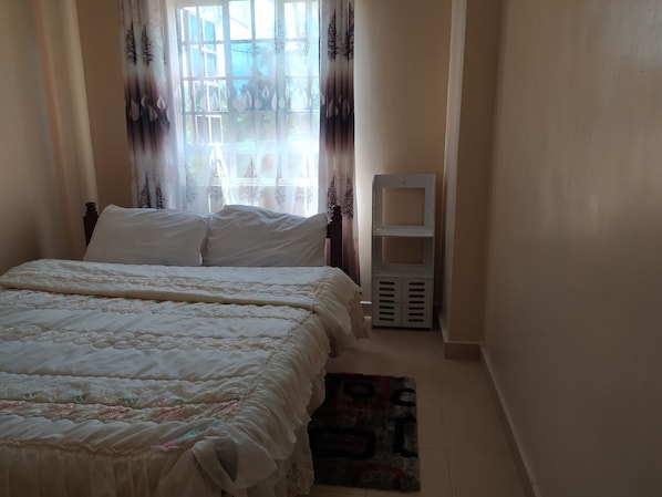 1 makuuhuone, työpöytä, silitysrauta/-lauta, ilmainen Wi-Fi