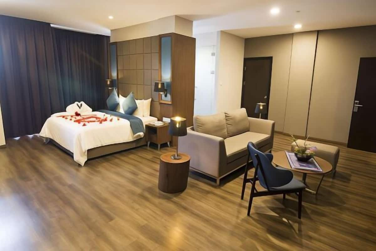 In-room safe, desk, blackout curtains, soundproofing