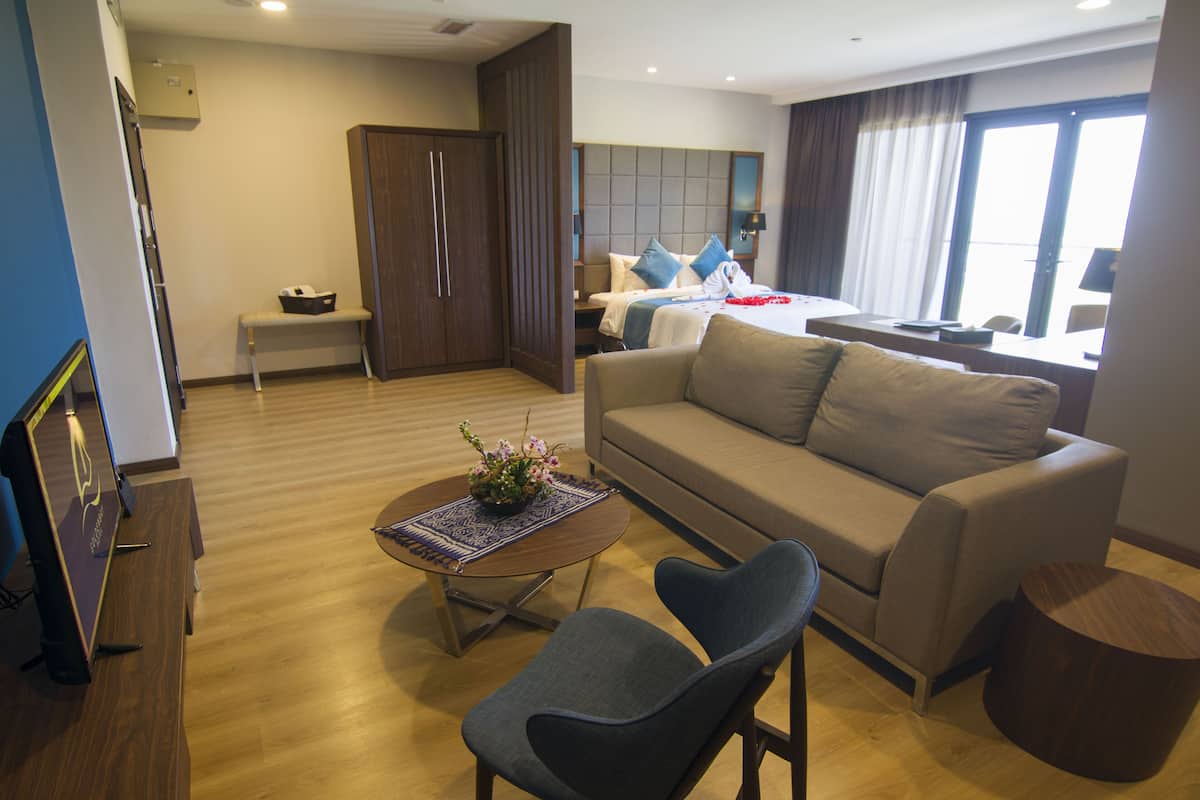 In-room safe, desk, blackout curtains, soundproofing