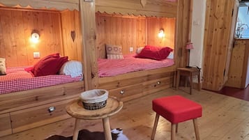 1 sovrum och sÀngklÀder