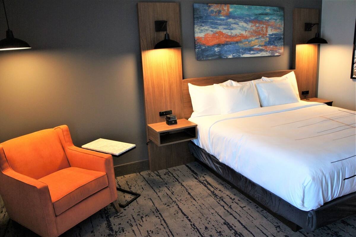Blackout drapes, iron/ironing board, free WiFi, bed sheets