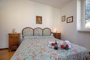 Familjelägenhet - flera sovrum (Riva Centro Apartment) | 2 sovrum, strykjärn/strykbräda, gratis wi-fi och sängkläder
