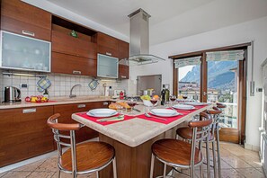 Appartement Familial, plusieurs chambres, 2 salles de bains (Paulie Apartment) | Cuisine privée