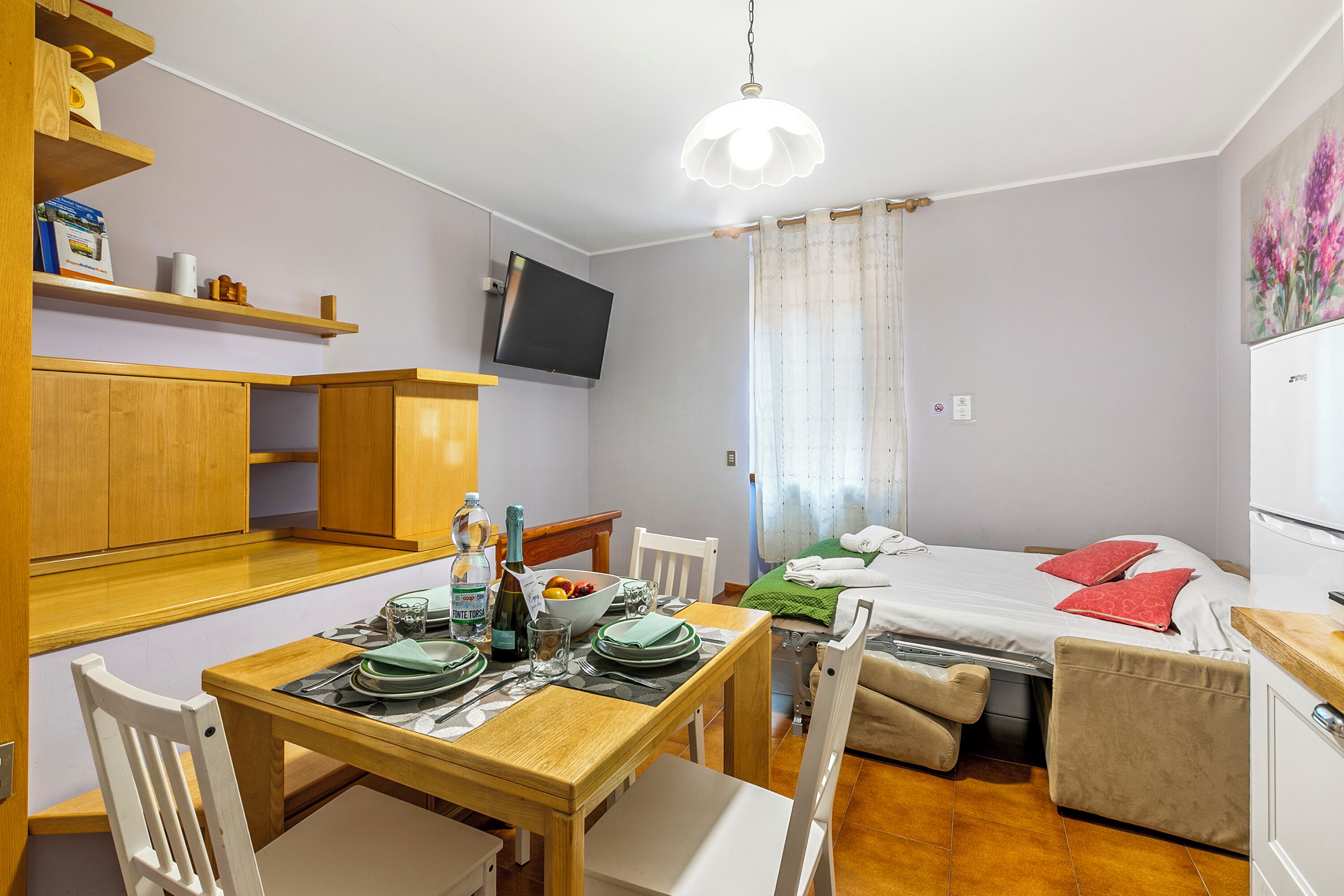 2 多间卧室、免费 WiFi、床单