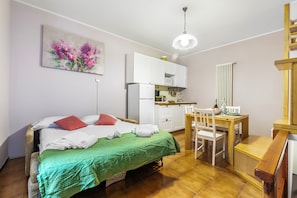 2 bedrooms, free WiFi, bed sheets