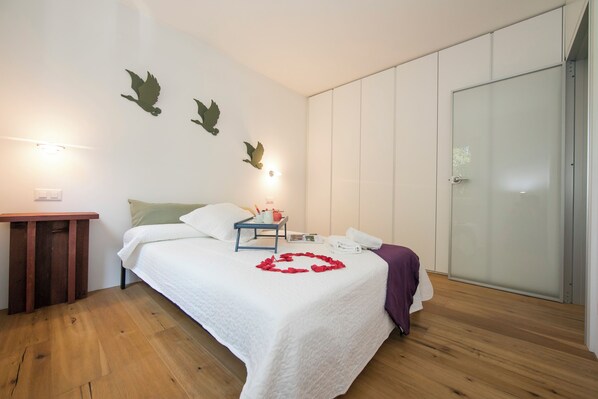 Apartamento família, vários quartos (Charm apartment) | 2 quartos, Wi-Fi de cortesia, roupa de cama