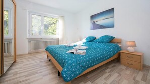 家庭公寓, 2 間臥室, 陽台 (On the Lake 2BR with Garage in Porto)