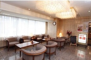 Lobby - Smoking allowed Access to single Haneda Airport  / Kawasaki Kanagawa (Kawasaki)