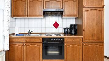 Kühlschrank, Mikrowelle, Ofen