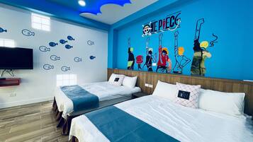 亲子四人房 | 办公桌、免费 WiFi、床单