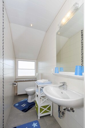 Unclassified image, 2 of 20, button - Vacation apartment Spiekeroog in the Pension Marlies - Holiday apartments in the hotel (Neuharlingersiel)