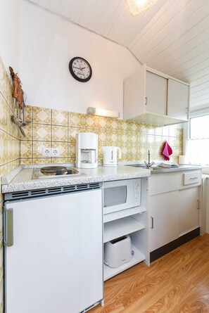 Unclassified image, 3 of 20, button - Vacation apartment Spiekeroog in the Pension Marlies - Holiday apartments in the hotel (Neuharlingersiel)