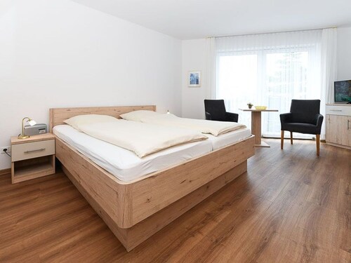 Double room with balcony or terrace - Double room in the Hotel-Pension