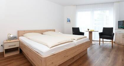 Double room with balcony or terrace - Double room in the Hotel-Pension