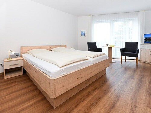 Double room with balcony or terrace - Double room in the Hotel-Pension