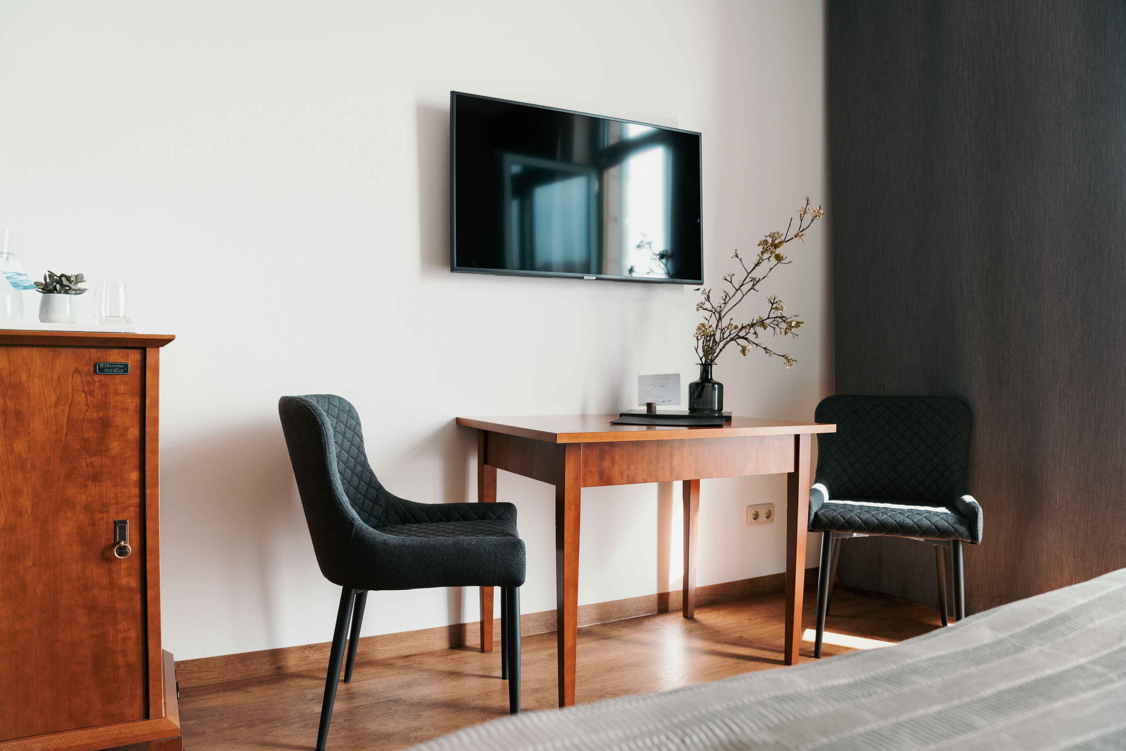 city double room | television