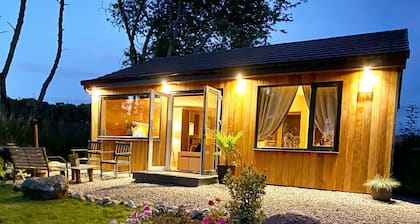 Romantic, luxury lodge on the NC500 - Druid House Lodge 