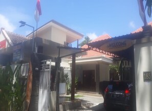 Property entrance - Dannu's Homestay (Banyuwangi)