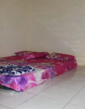Shared Dormitory, Mixed Dorm | Free WiFi - Homestay Lolita (Borobudur)