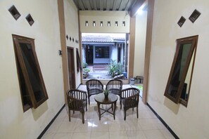 Terrace/patio - Homestay Sekar Syariah (Mungkid)