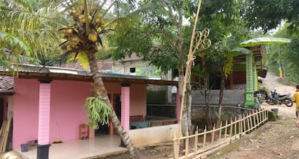 Klakat Bambu Homestay - Hostel