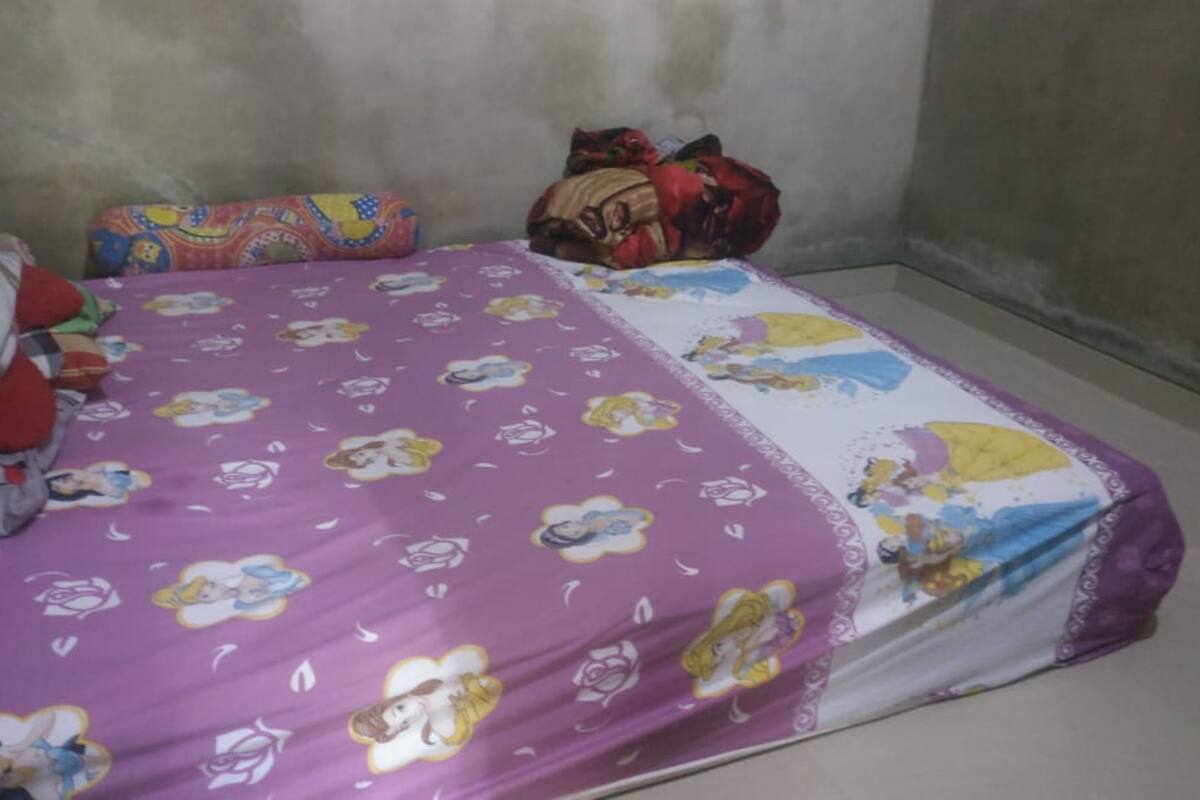 Espaço de trabalho para notebook, roupa de cama