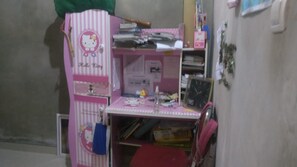 Room amenity - Arnymas Homestay Syariah (Bantul)