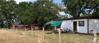 Classique, simple, small chalet for 2 people, cozy, quiet location