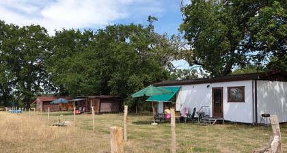 Classique, simple, small chalet for 2 people, cozy, quiet location