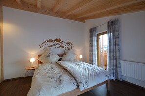 3 bedrooms, iron/ironing board, free WiFi - Detached vacation home with sauna, mountain and lake views in the vacation village on Lake Lechsee (Lechbruck am See)