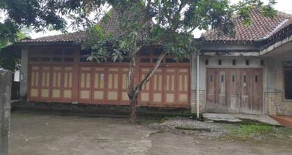 Homestay Joglo Sudiatmojo