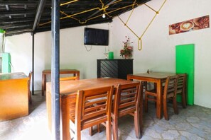 Restaurant - Habibah Syariah Hotel (Jakarta)