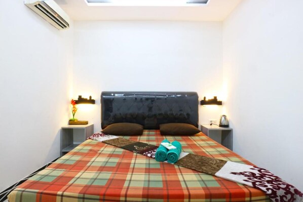 Schreibtisch, kostenloses WLAN, Bettwäsche