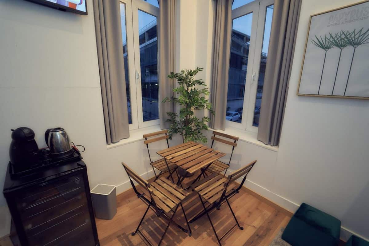Gemeinsamer Schlafsaal, Gemischter Schlafsaal (Bed in 6 bed mixed dorm) | Schallisolierte Zimmer, kostenloses WLAN, Bettwäsche
