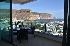 Dining - Apt. 2ºC "Spectacular views of the sea and the marina of Puerto de Mogán" (Puerto de Mogán-MOGAN)