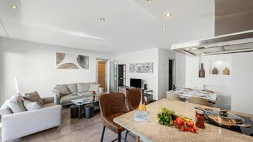 Appartement Familial, plusieurs chambres (Art apartment) | Intérieur