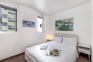Family Apartment, Multiple Bedrooms (Art apartment) | 2 bedrooms, free WiFi, bed sheets - Art apartment (Locarno)