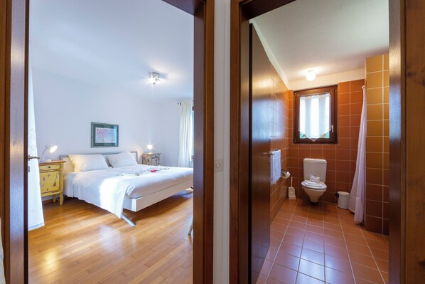 Departamento familiar, varias habitaciones (Casa Chiara) | 1 habitación, wifi gratis y ropa de cama